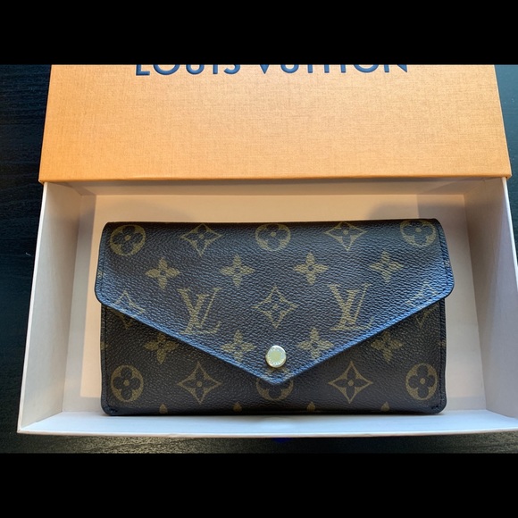 Louis Vuitton Handbags - Louis Vuitton Jeanne Wallet